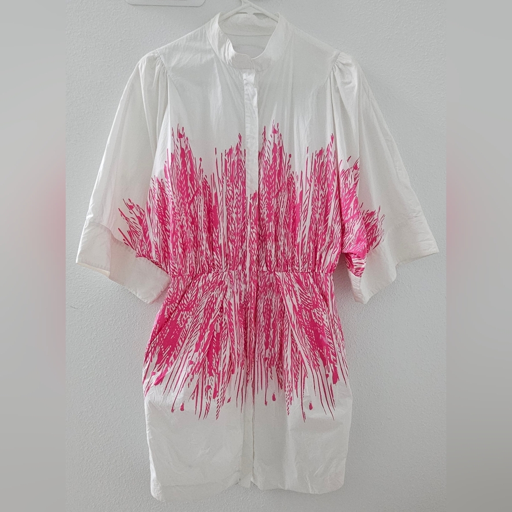 Hanii Y white cotton dress shirt with Pink Abstract Design, side pockets size 6